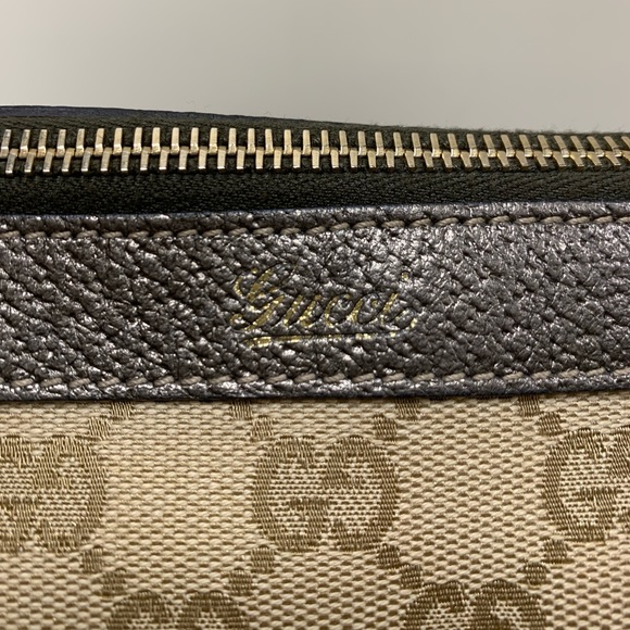 Gucci Handbags - Sold🌹AUTHENTIC Gucci Canvas Abbey Tote🌹🌹